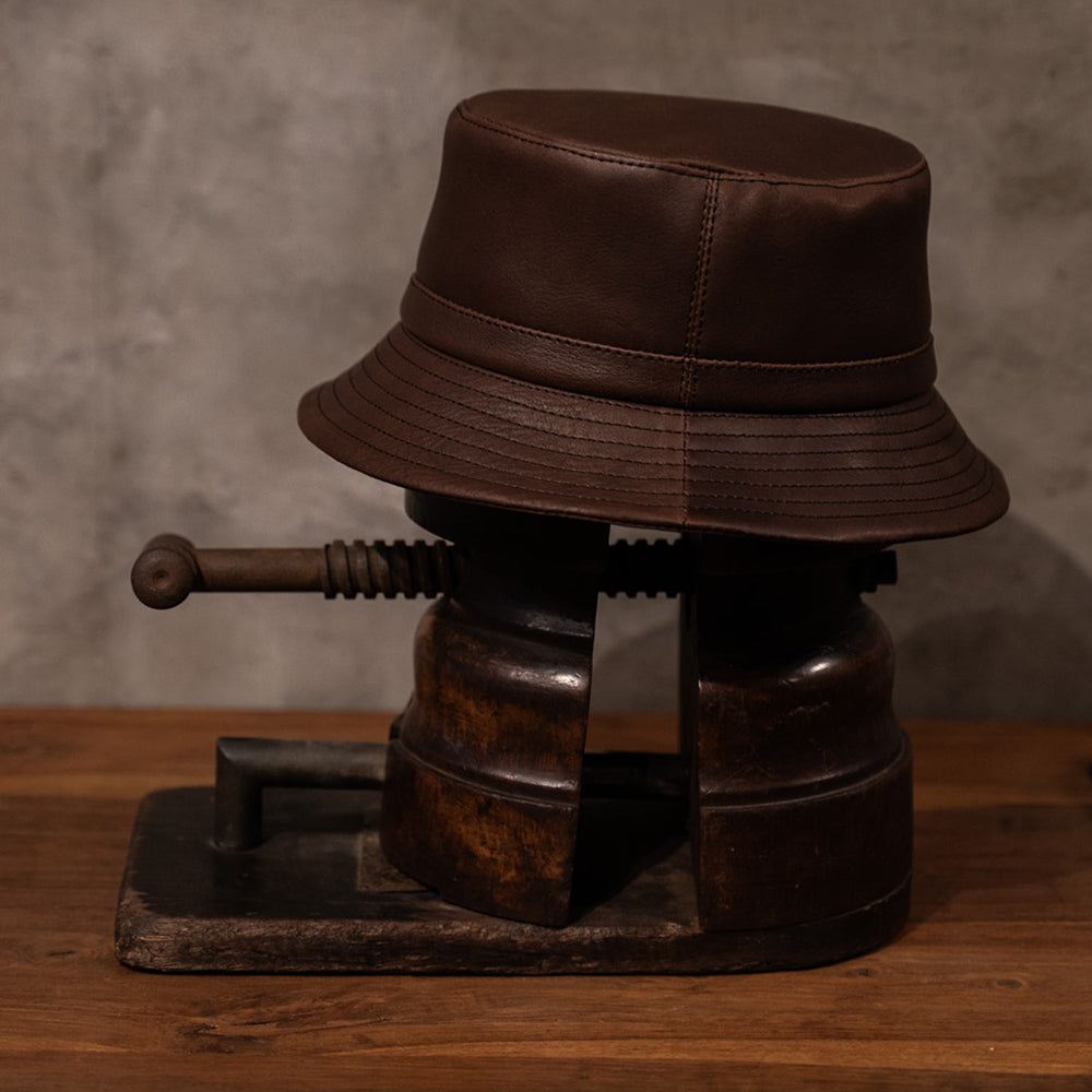 BUCKET HAT / BROWN COW