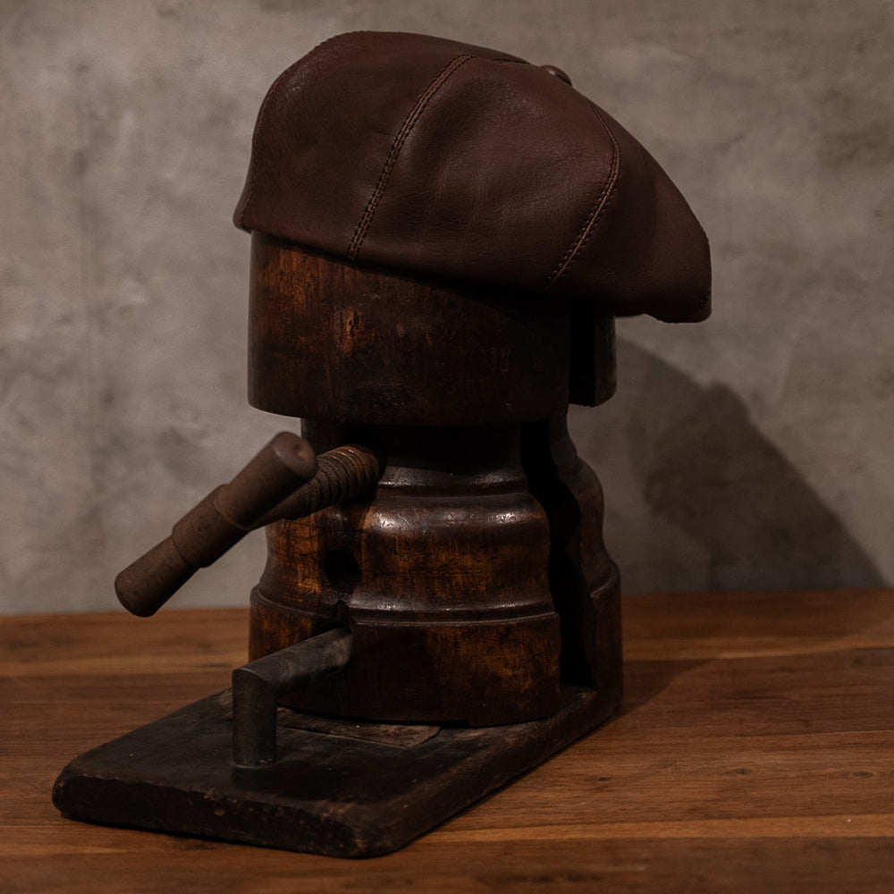 BERET / BROWN COW